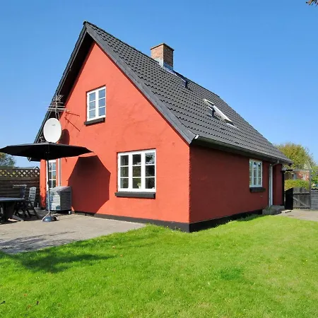 Holiday home Indi - 400m From The Sea In Nw Jutland By Interhome *