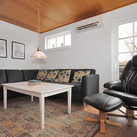 Indi - 400m From The Sea By Interhome *