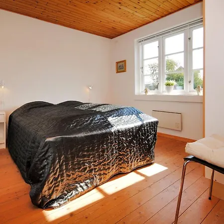 Indi - 400m From The Sea By Interhome Feriehus